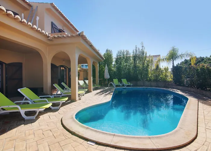 Rustica 알부페이라